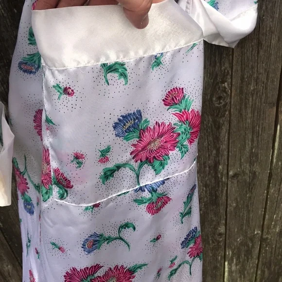 Kathryn Robe Medium - Picture 6 of 8